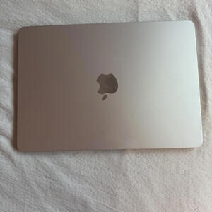 Apple 2022 MacBook Air M2, 13-inch, 8GB, 256GB SSD , Starlight
